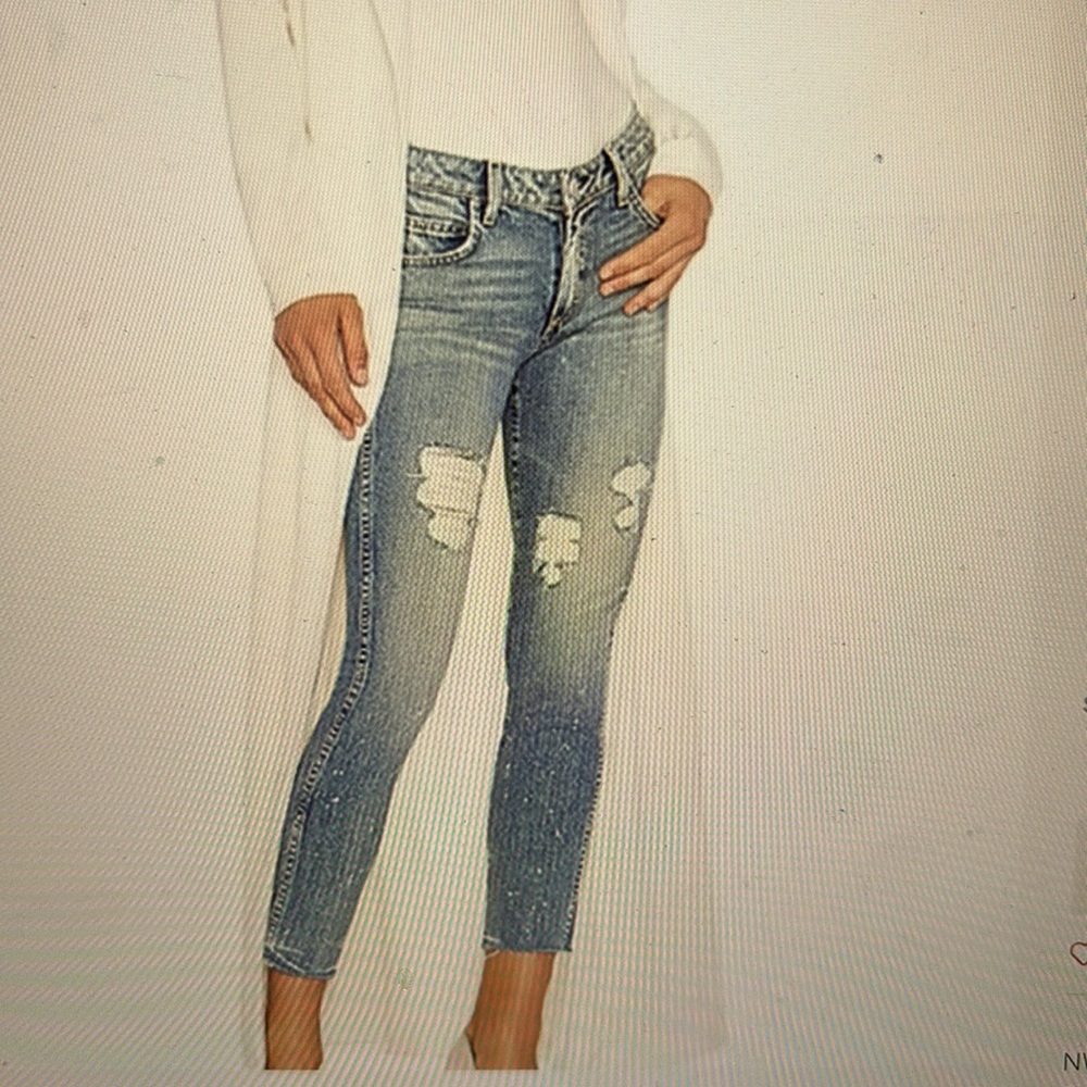 AMO Distressed Stix Crop Spin The Bottle Jeans w/ Raw Hem Women’s Size 25